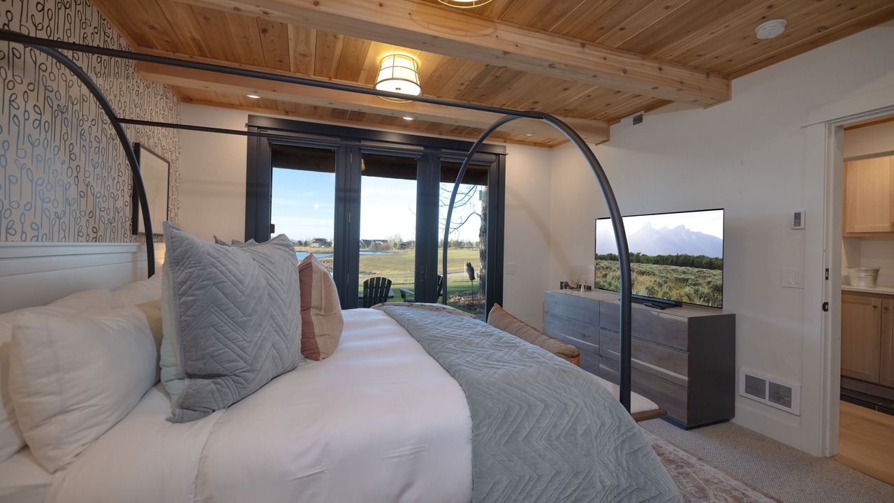 Photo of Bedroom in Victor
