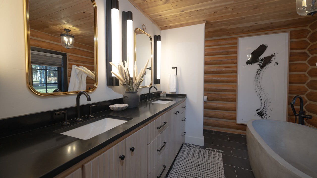 Photo of Bathroom in Victor