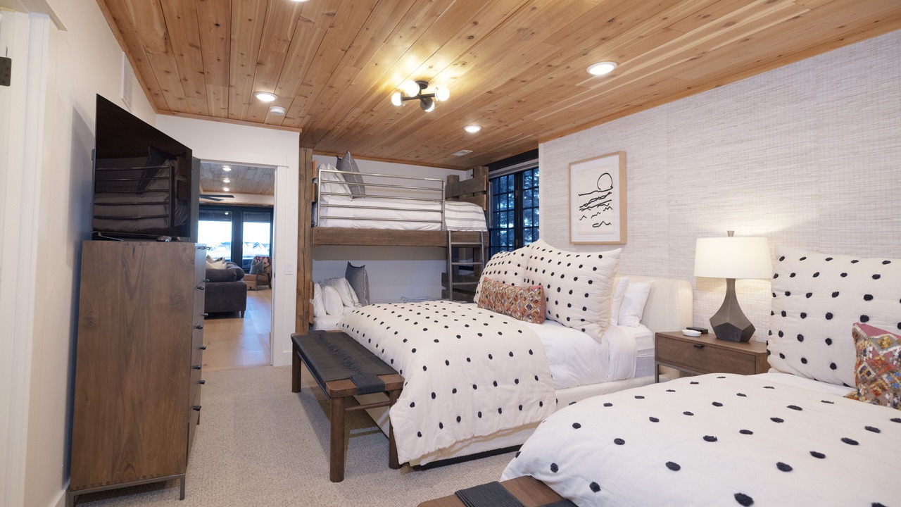 Photo of Bedroom in Victor