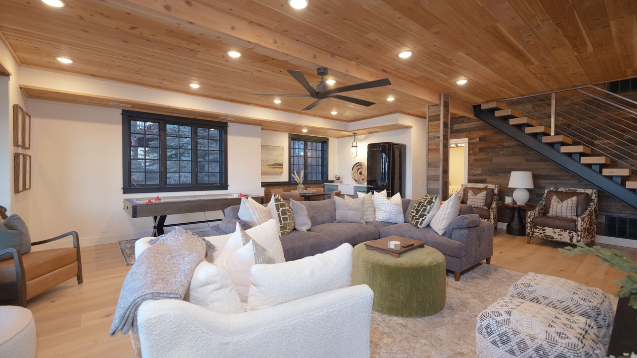 Photo of Livingroom in Victor