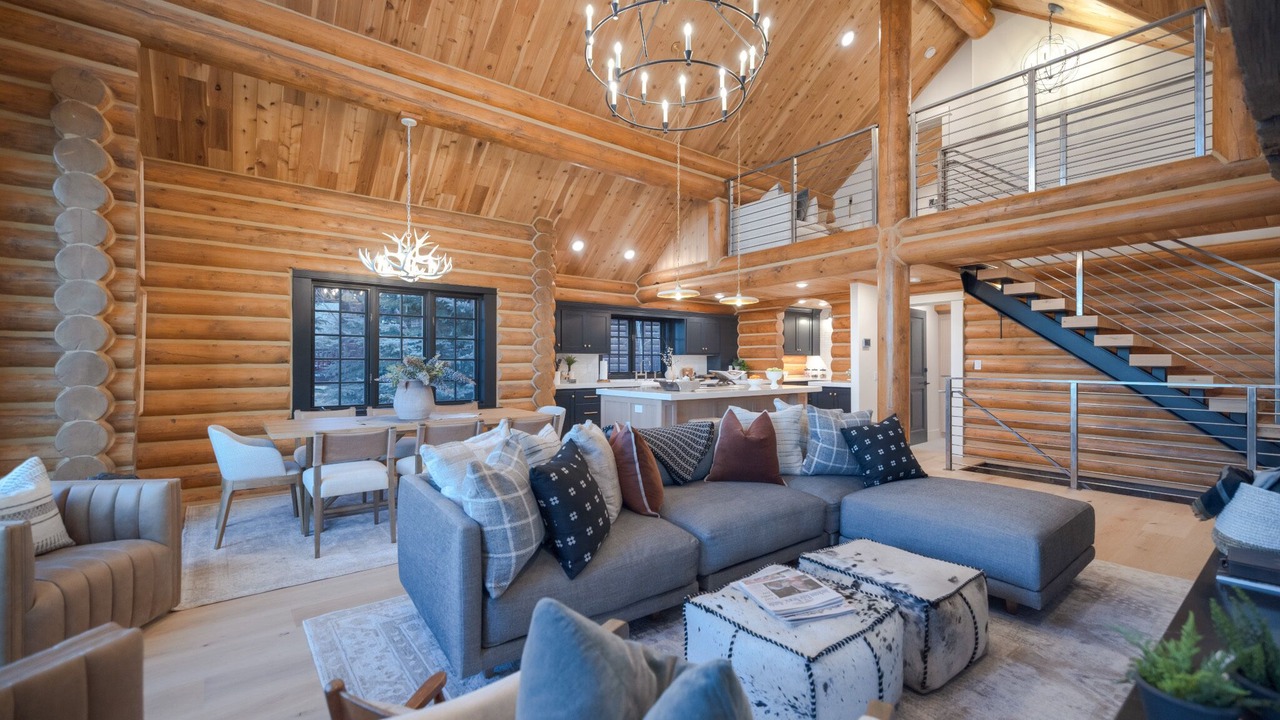 Photo of Livingroom in Victor
