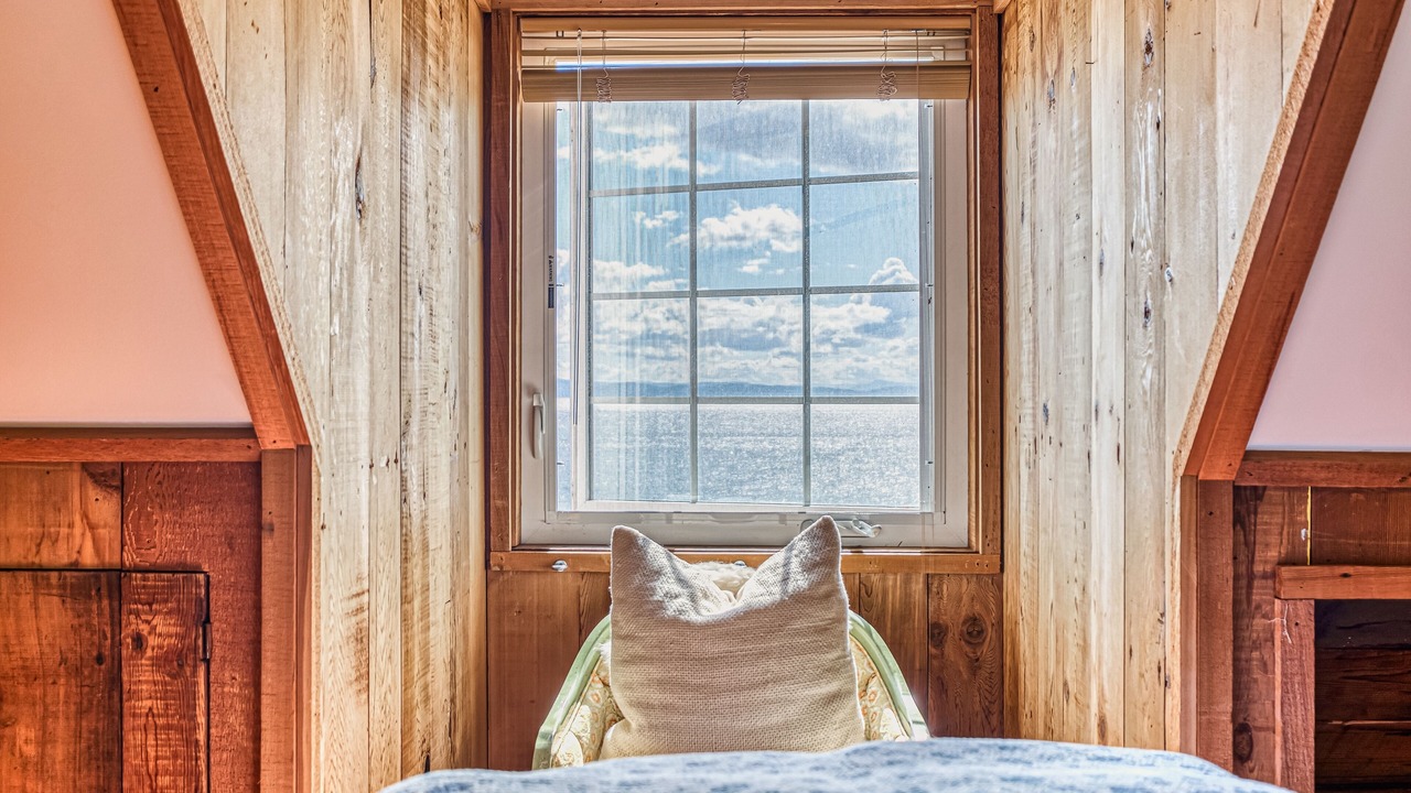 Photo of Bedroom in Point Roberts