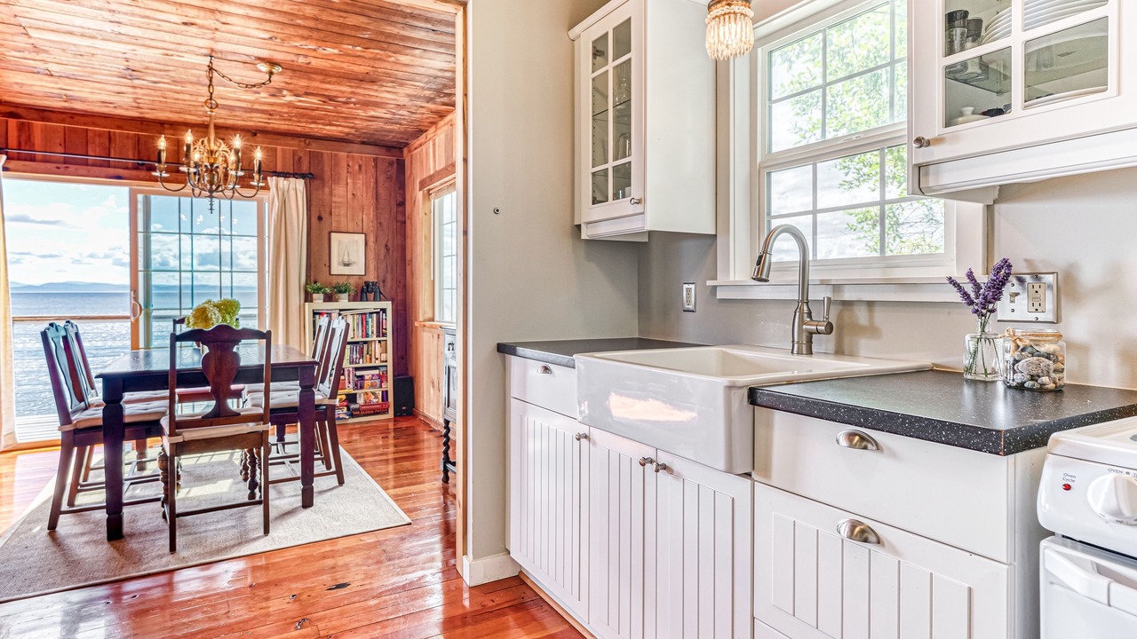 Photo of Kitchen in Point Roberts