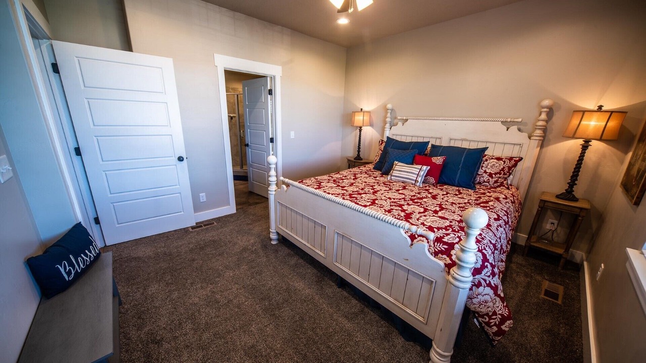 Photo of Bedroom in Garden City
