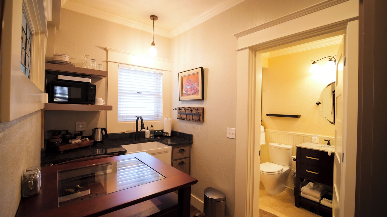 Photo of Kitchen in Siskiyou-Hargadine Historic District