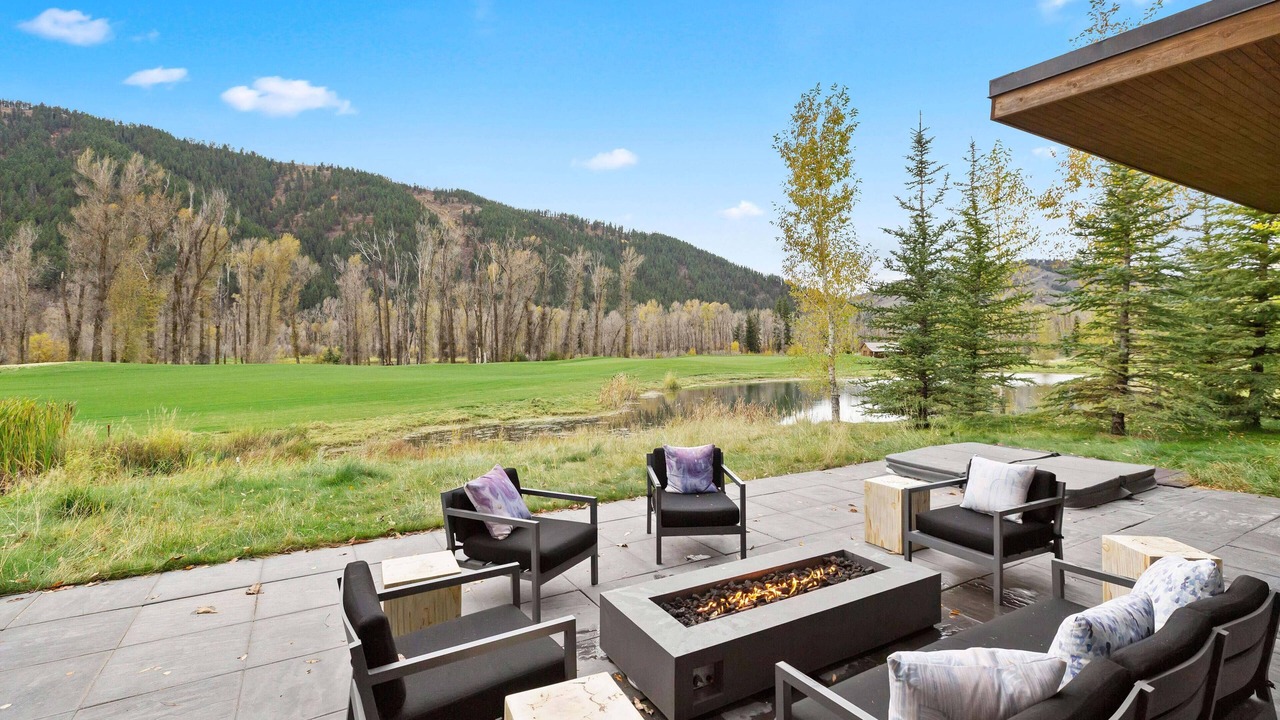 Photo of Patio Balcony in Hoback Junction