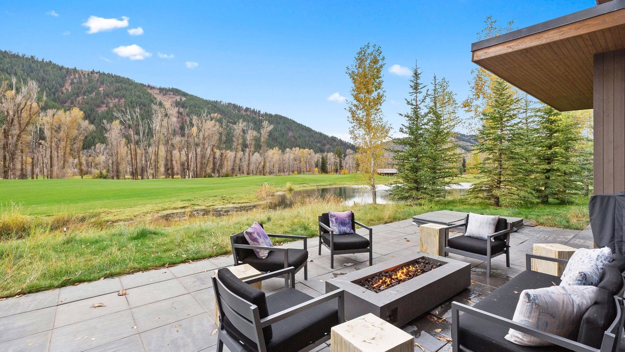 Photo of Patio Balcony in Hoback Junction