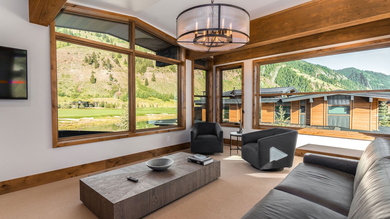 Photo of Livingroom in Hoback Junction