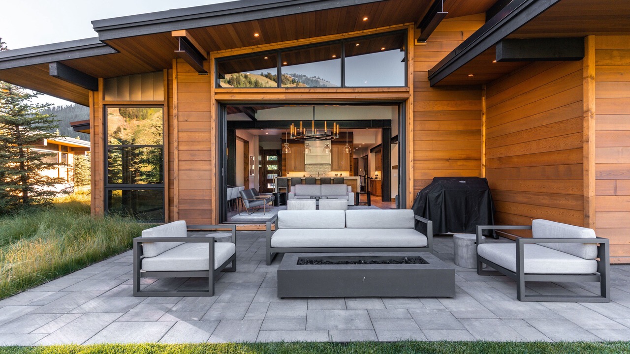 Photo of Patio Balcony in Hoback Junction