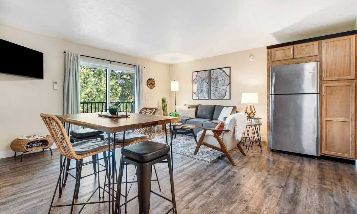 Photo of Livingroom in Bend