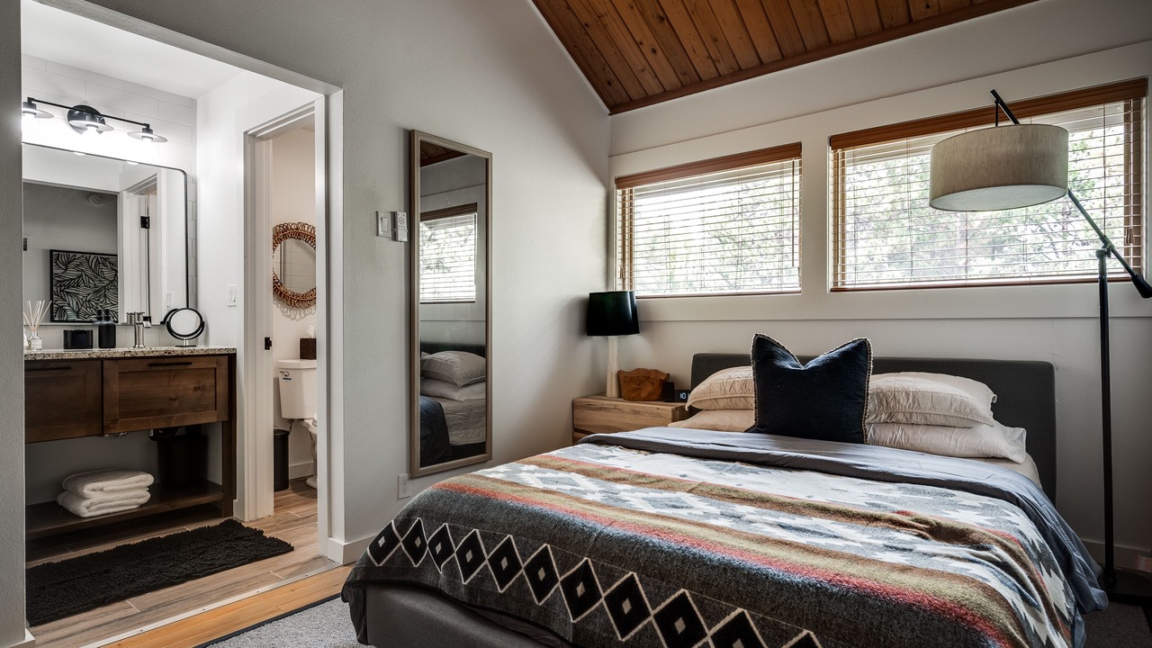 Photo of Bedroom in Bend