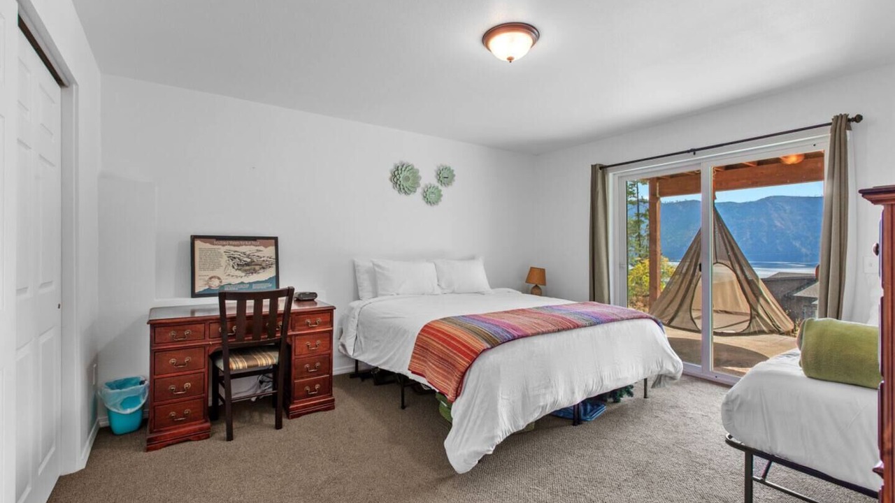 Photo of Bedroom in Bayview