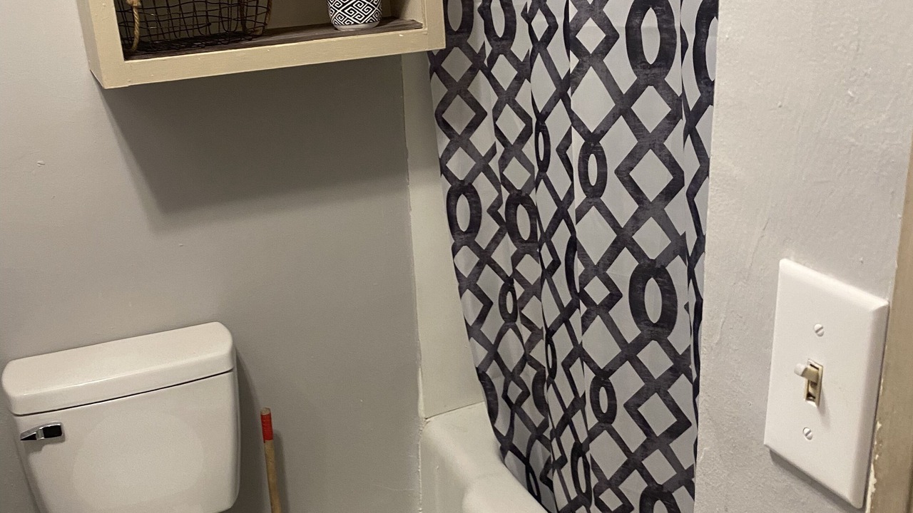 Photo of Bathroom in Buhl