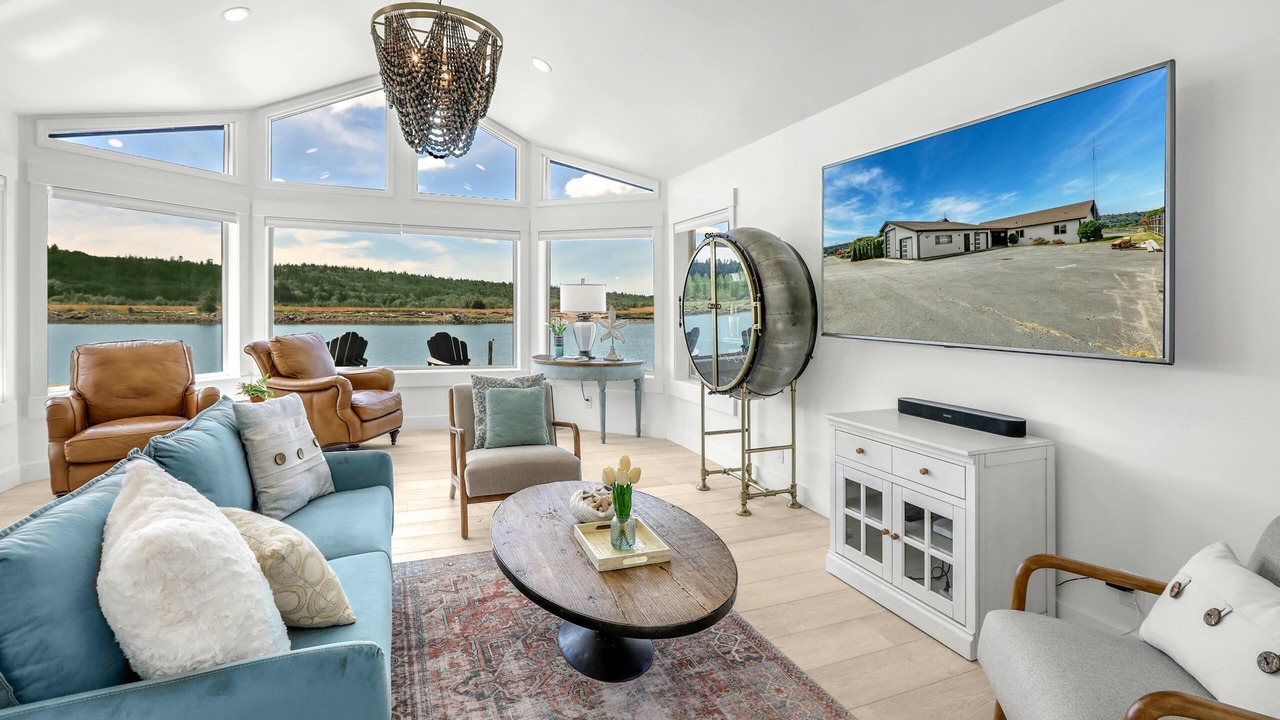 Photo of Livingroom in La Conner