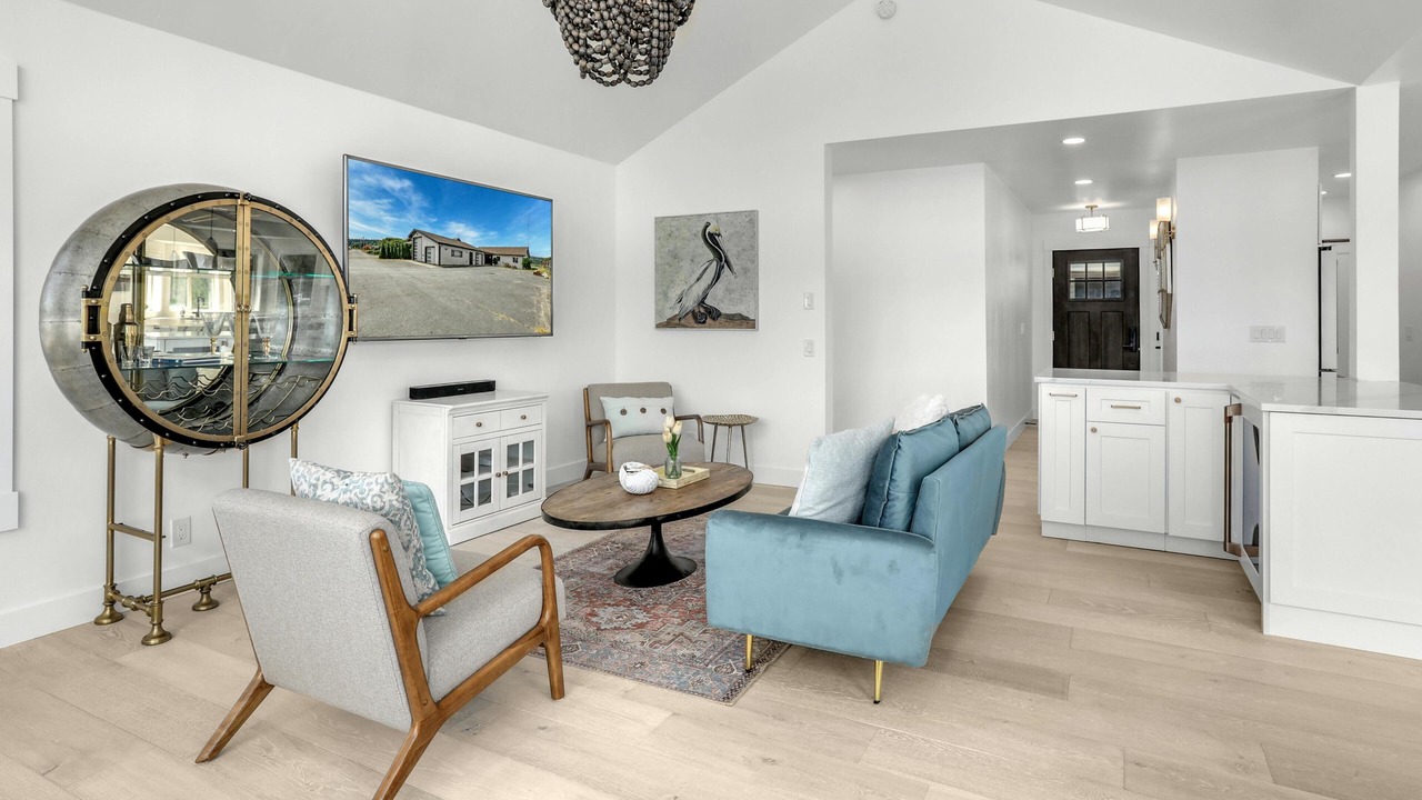 Photo of Livingroom in La Conner