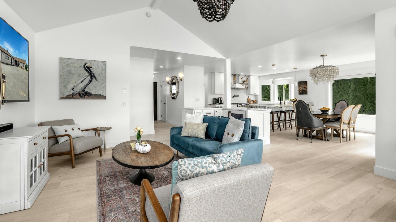 Photo of Livingroom in La Conner