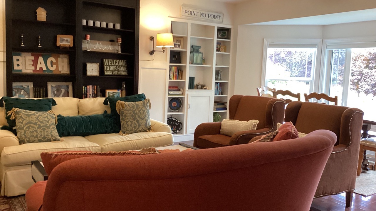 Photo of Livingroom in Hansville