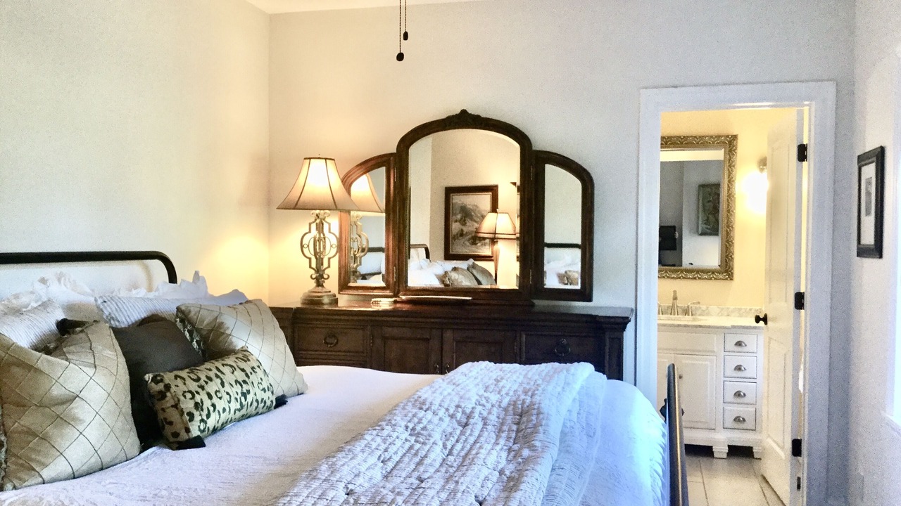 Photo of Bedroom in Hansville