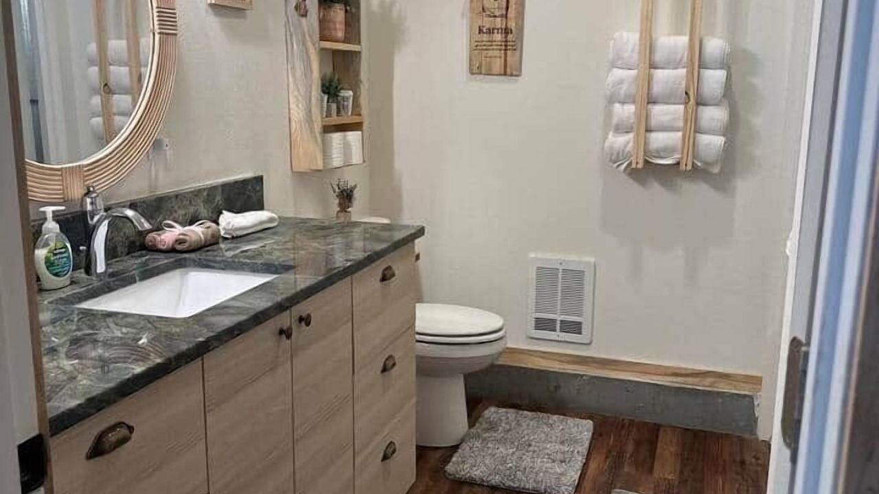 Photo of Bathroom in Crescent