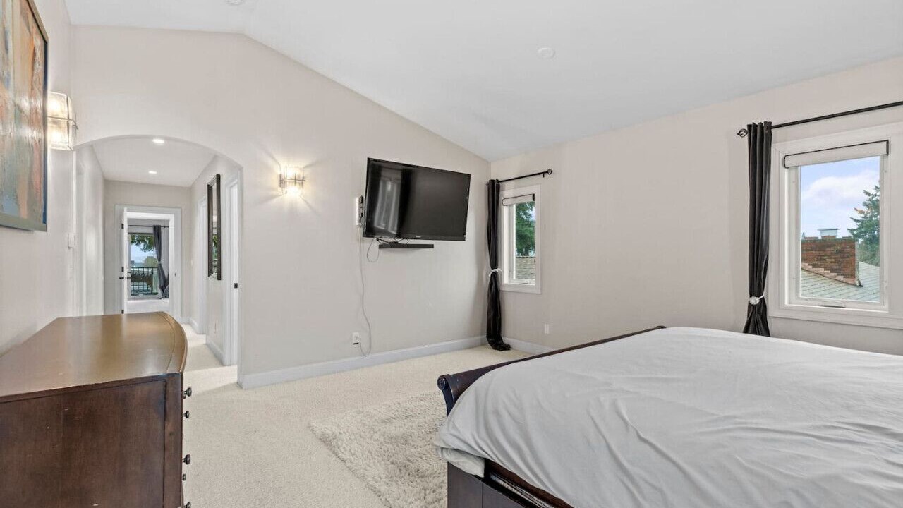 Photo of Bedroom in Bellevue