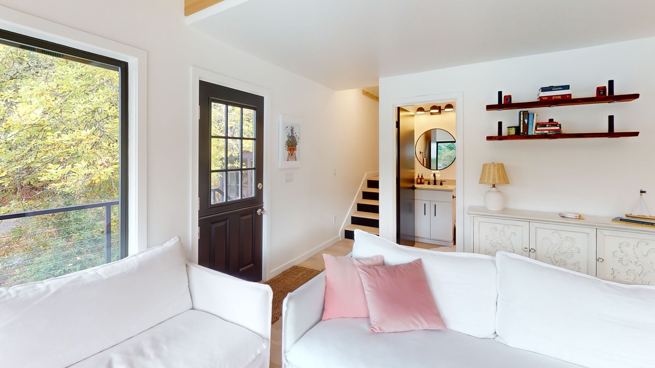 Photo of Livingroom in Fox Island