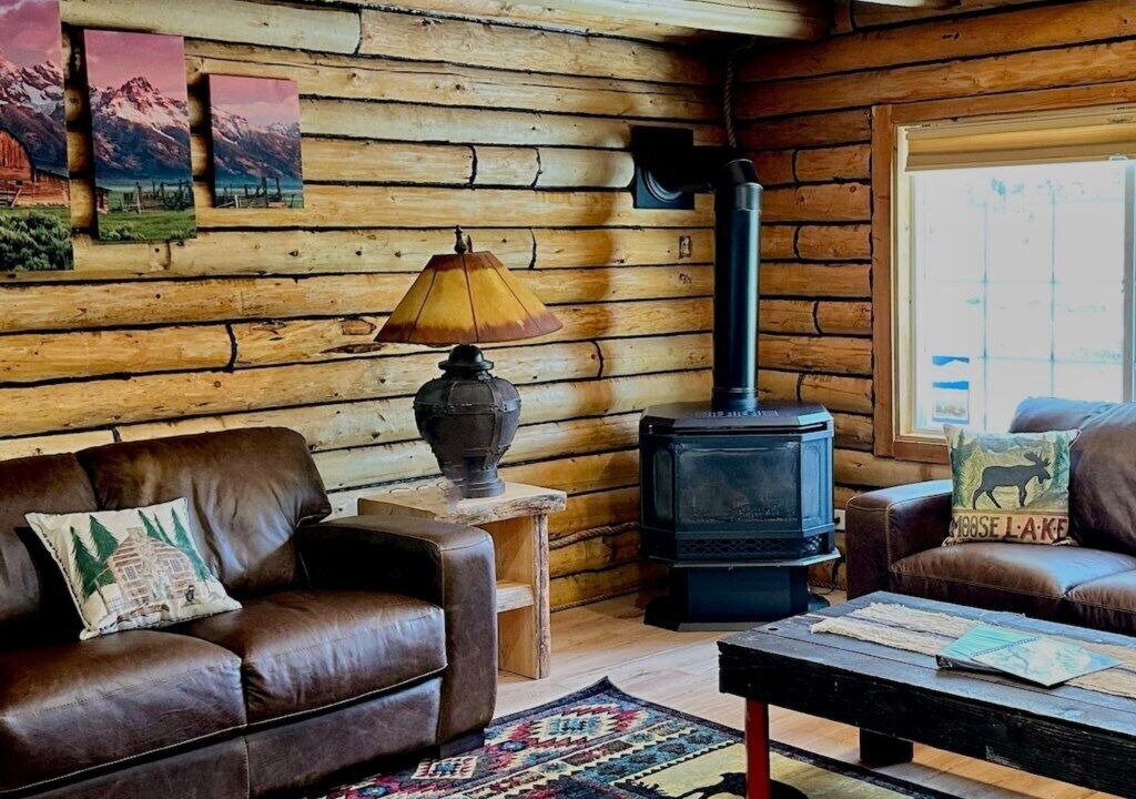 Photo of Livingroom in Island Park