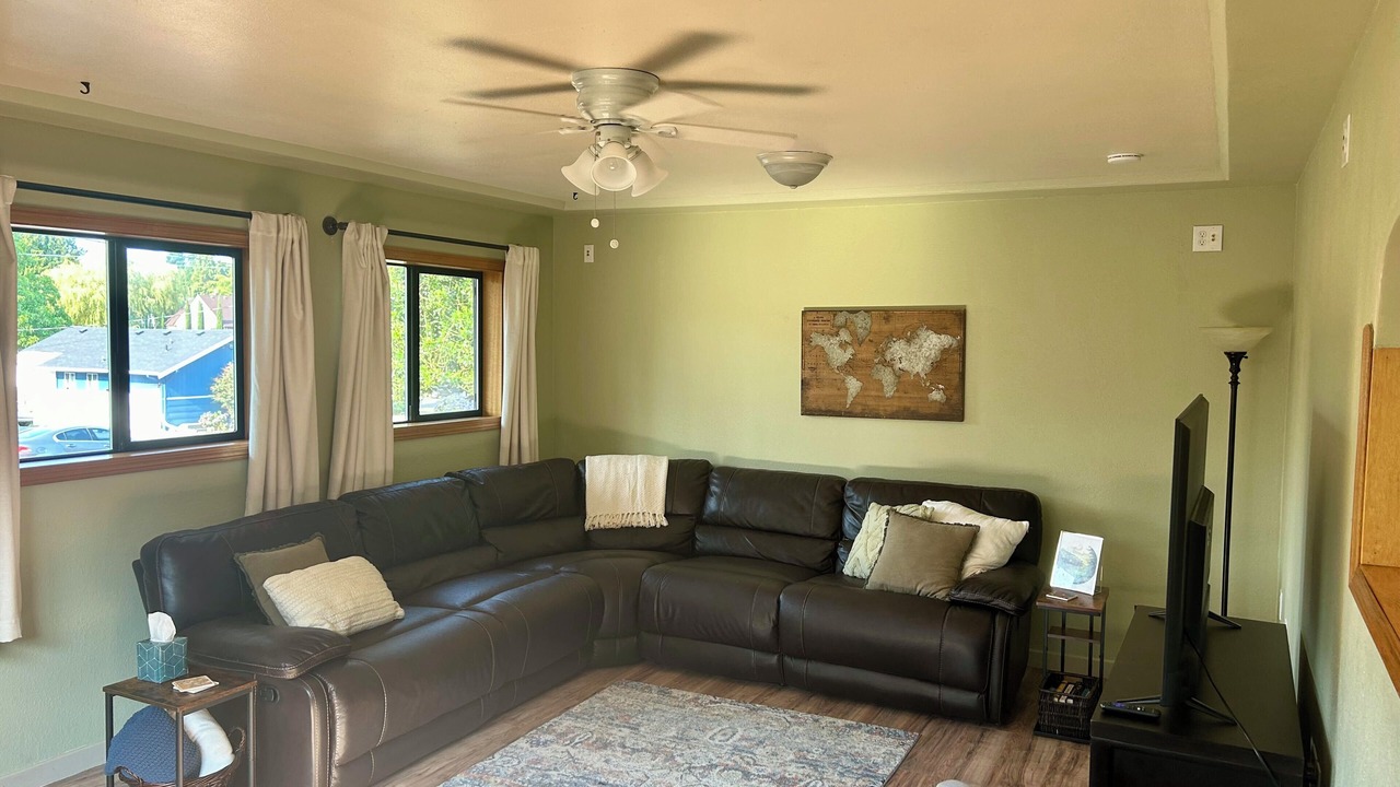 Photo of Livingroom in North End