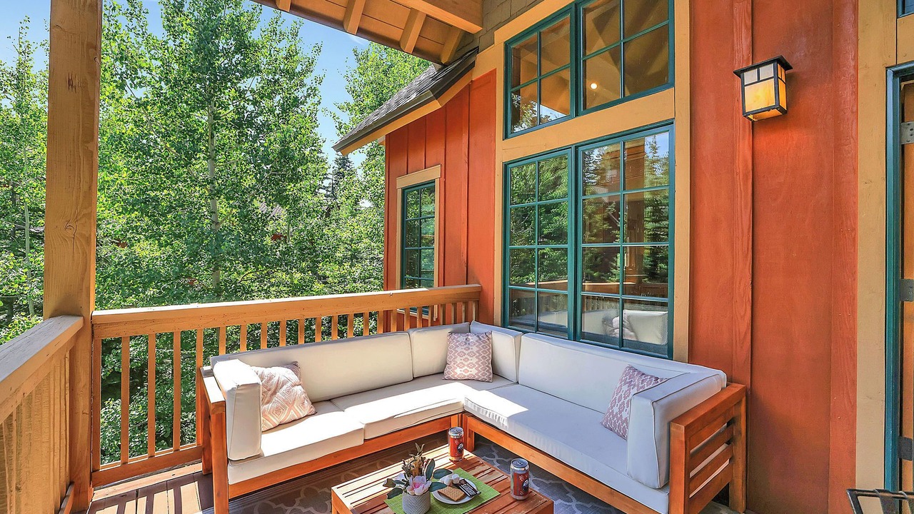 Photo of Patio Balcony in Tamarack Resort