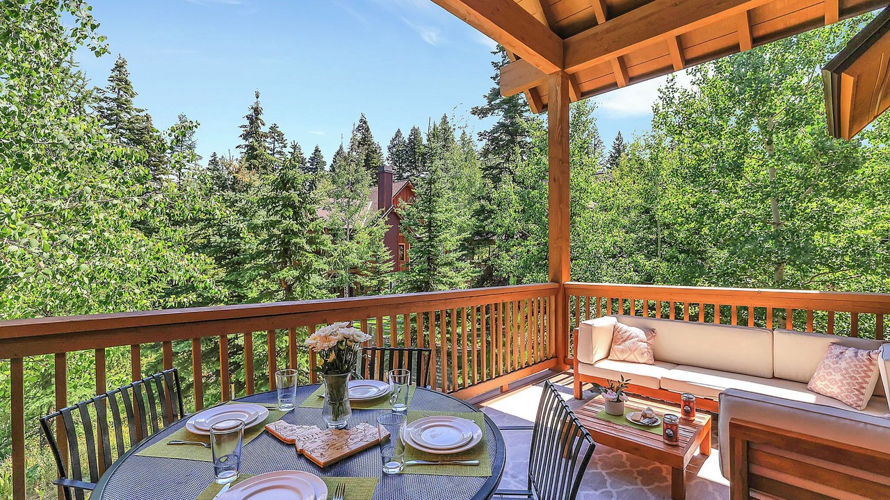 Photo of Patio Balcony in Tamarack Resort