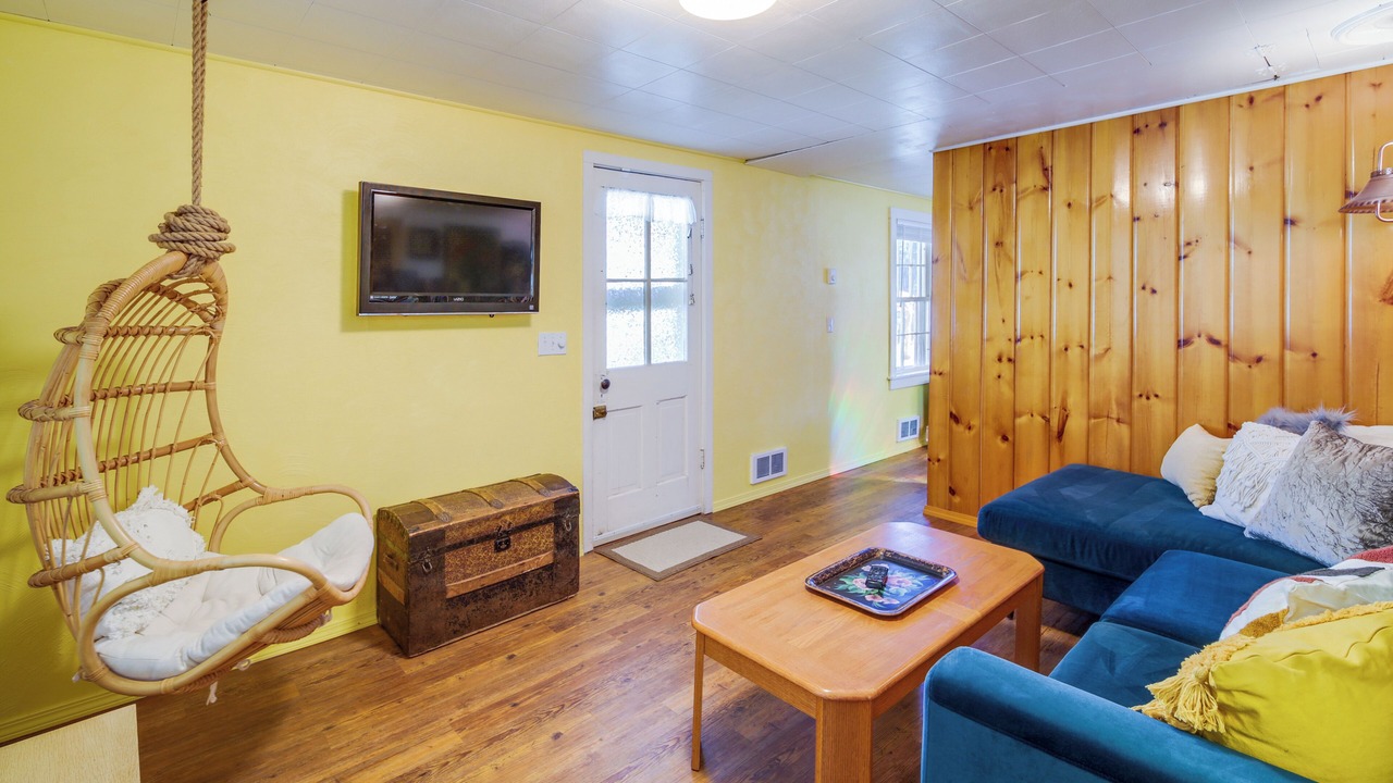 Photo of Livingroom in Newport