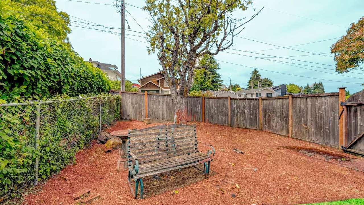Photo of Outdoor in West End