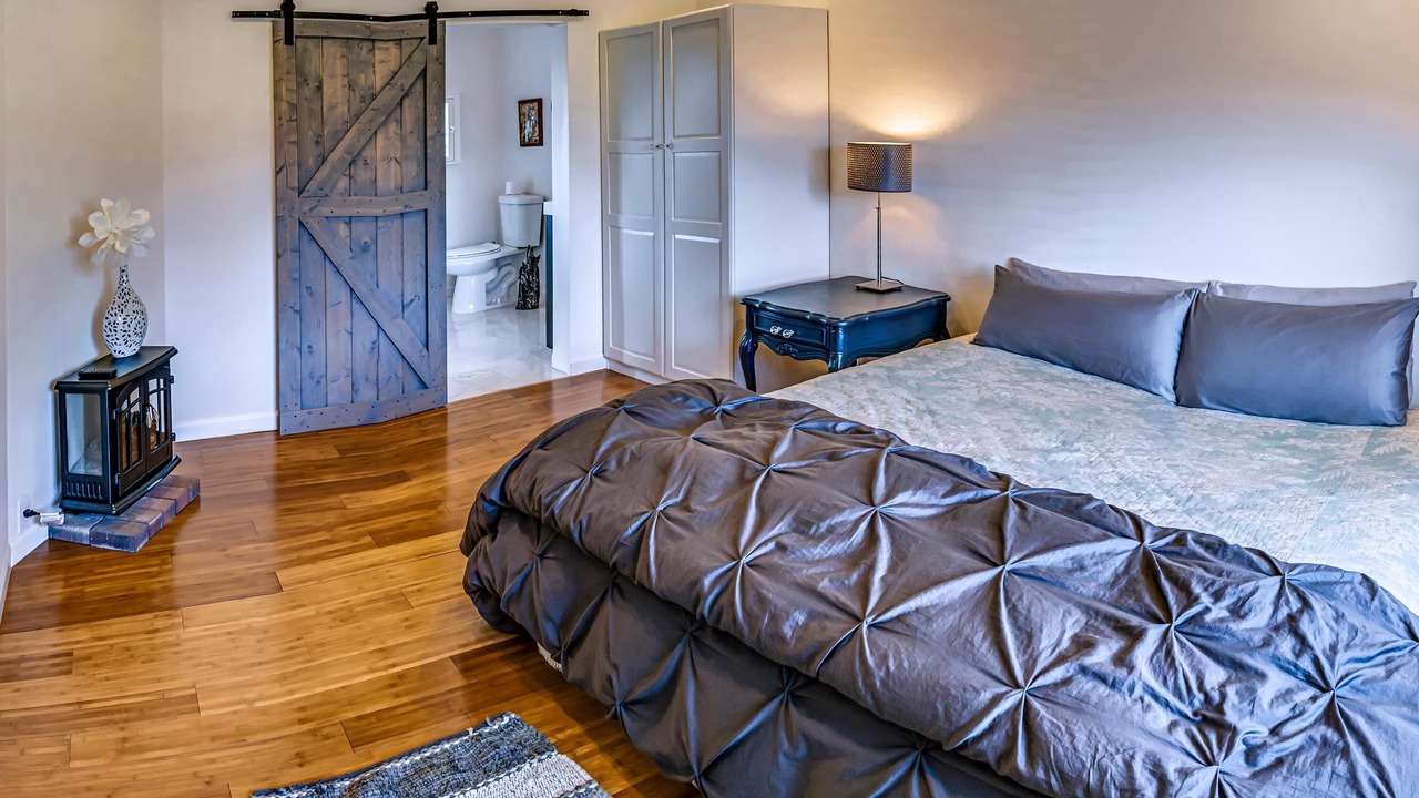 Photo of Bedroom in Talent