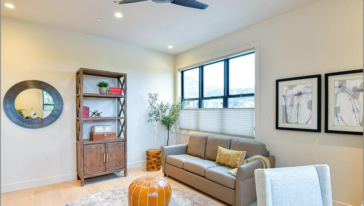 Photo of Livingroom in Historic Downtown District