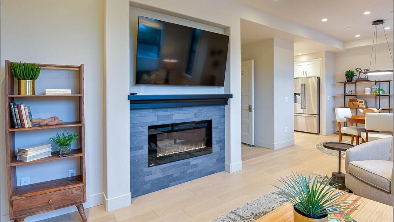 Photo of Livingroom in Historic Downtown District