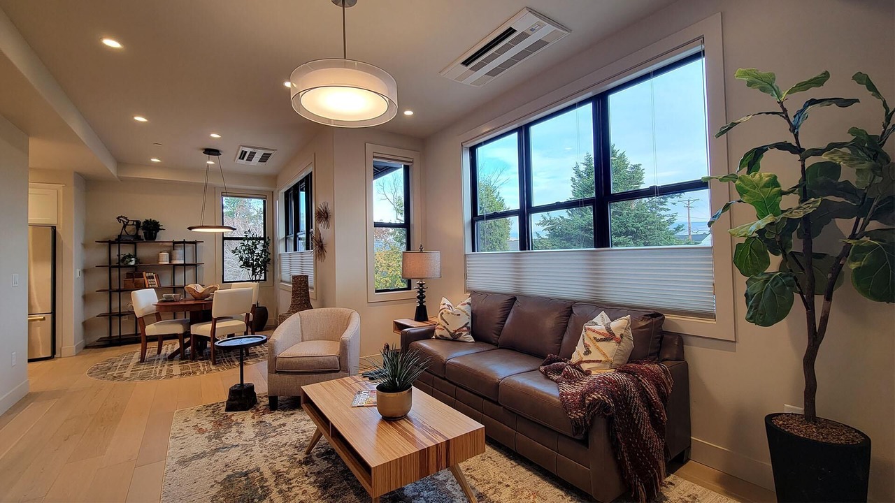 Photo of Livingroom in Historic Downtown District