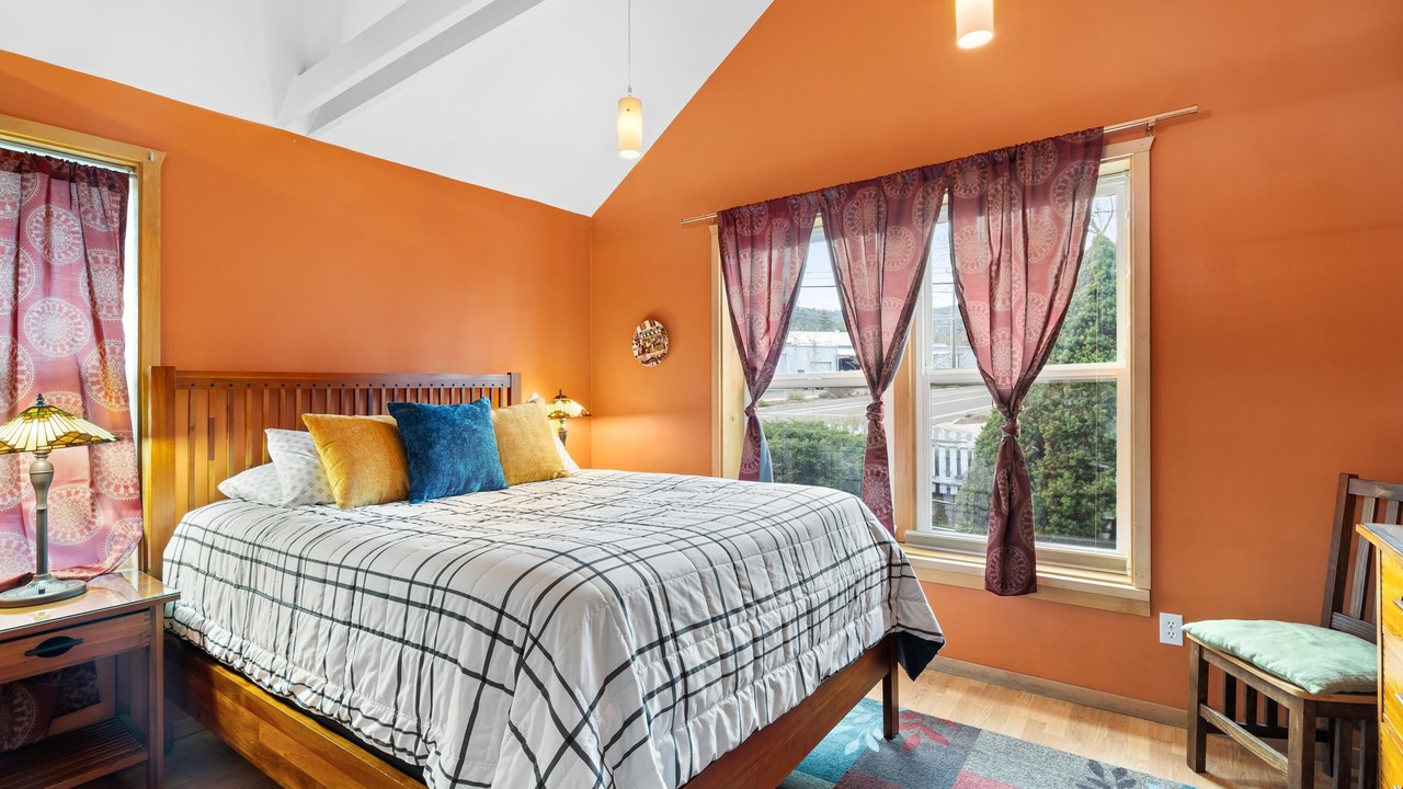 Photo of Bedroom in Ashland