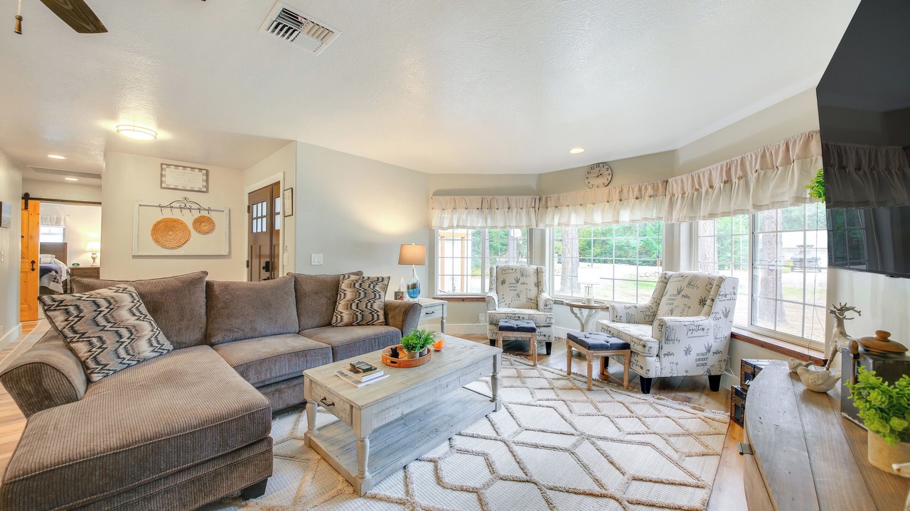 Photo of Livingroom in Sagle