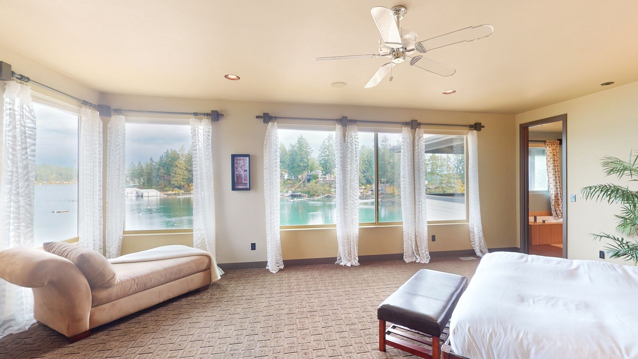 Photo of Bedroom in Fox Island