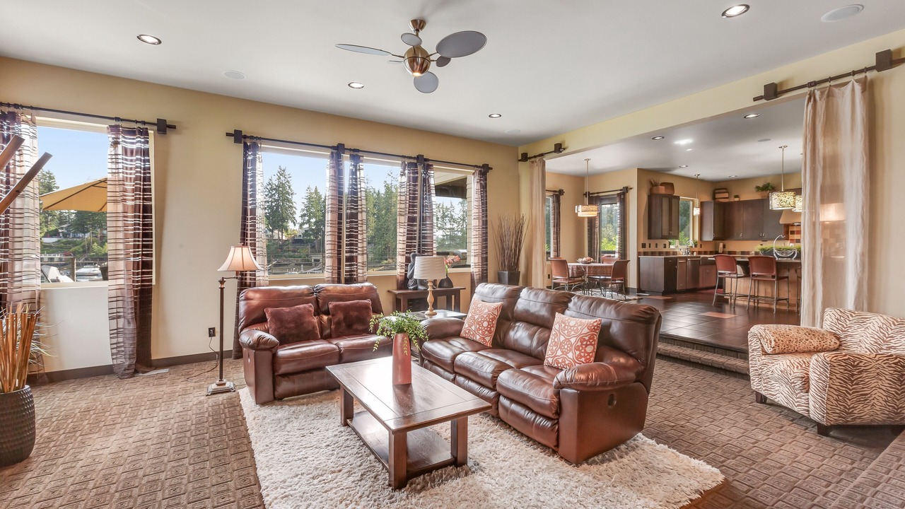 Photo of Livingroom in Fox Island