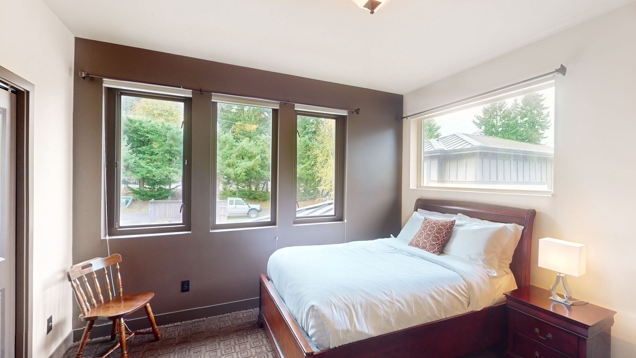 Photo of Bedroom in Fox Island