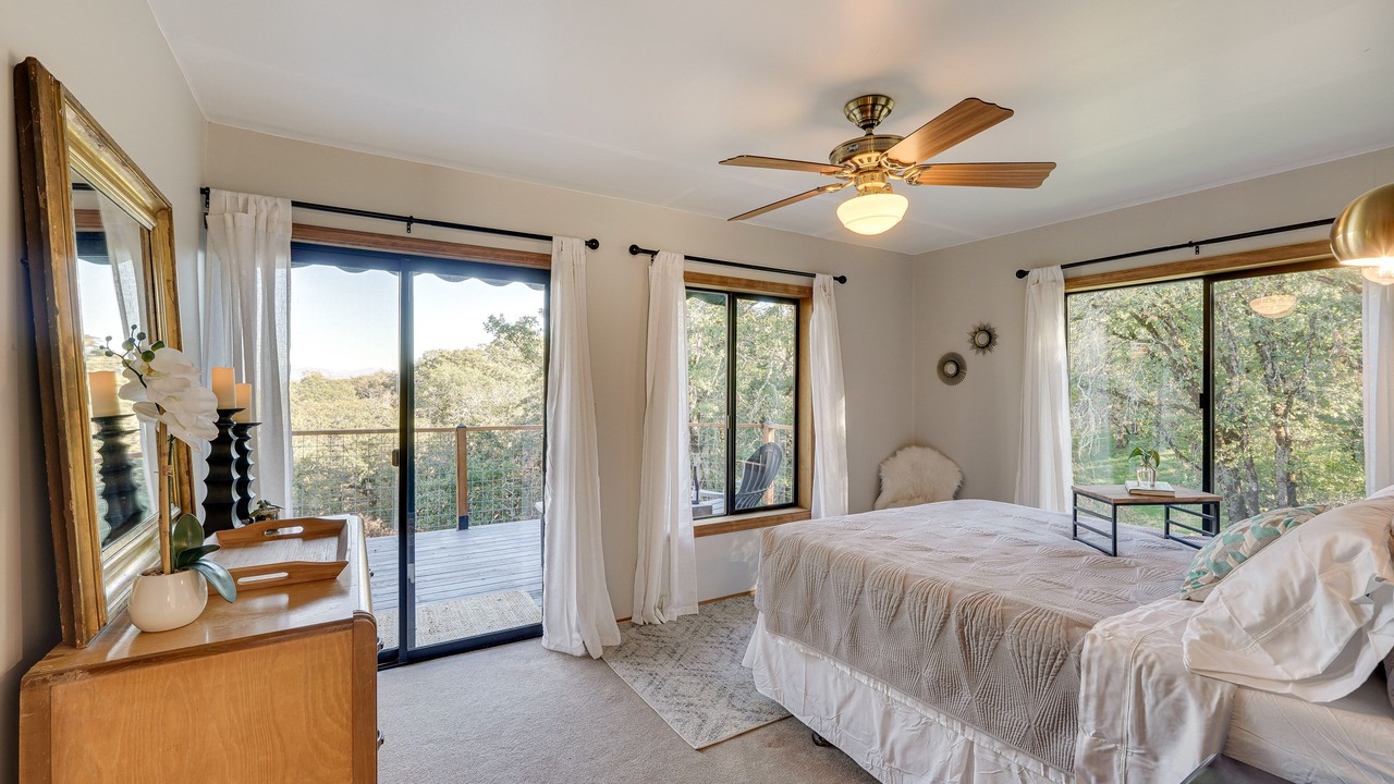 Photo of Bedroom in Central Point