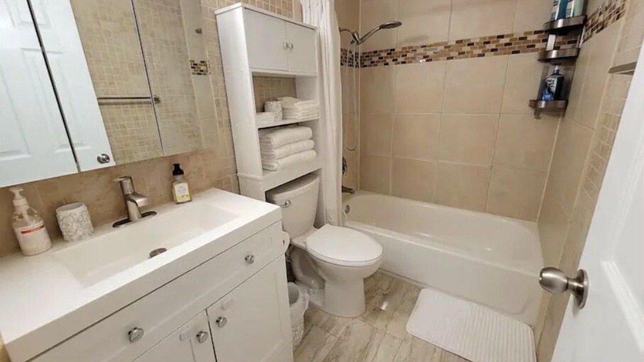 Photo of Bathroom in Greenway