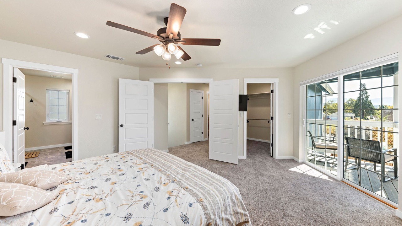 Photo of Bedroom in Grants Pass