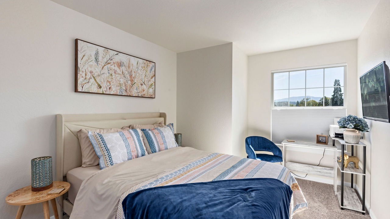 Photo of Bedroom in Grants Pass