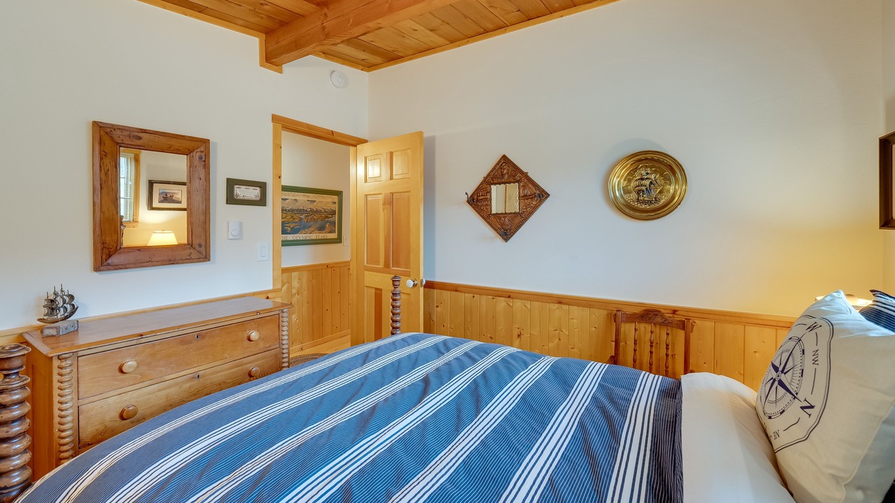Photo of Bedroom in Freeland