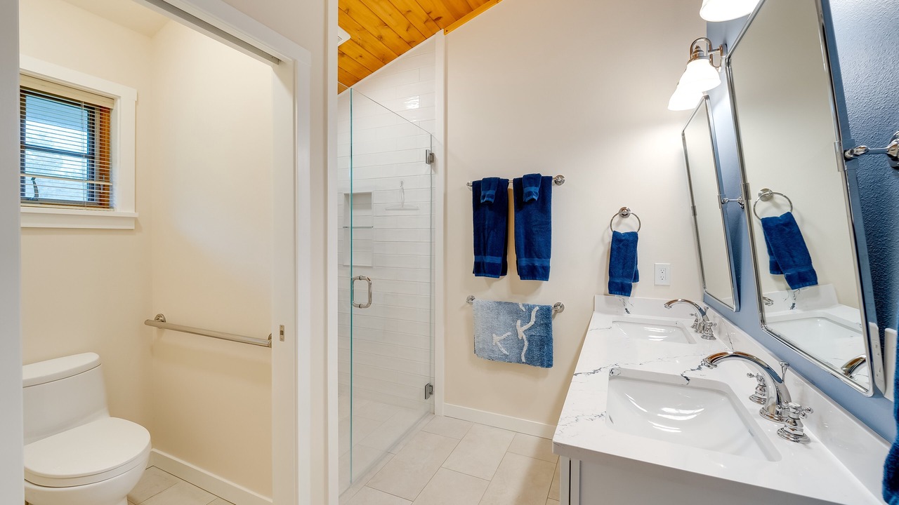 Photo of Bathroom in Freeland