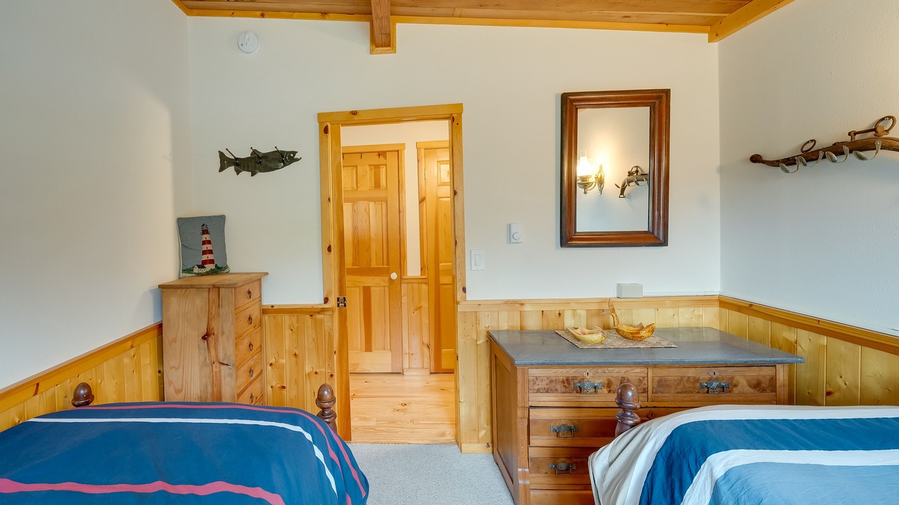 Photo of Bedroom in Freeland