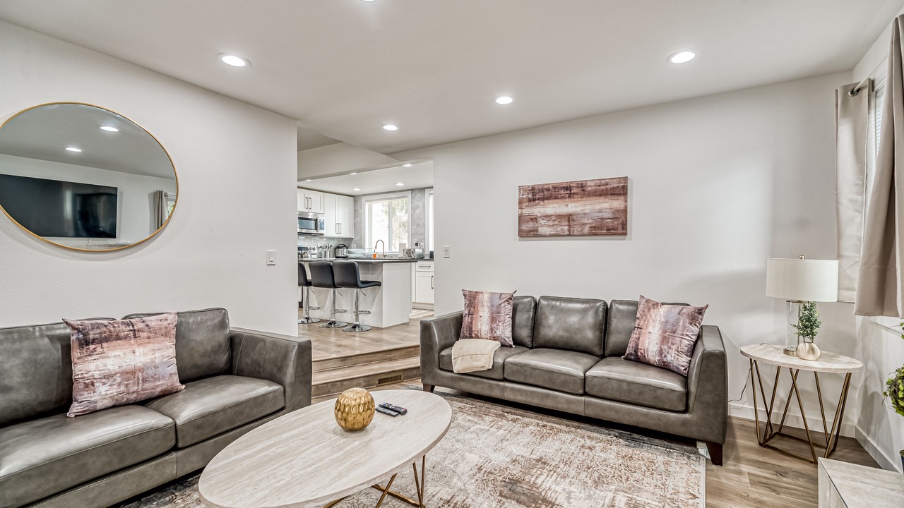Photo of Livingroom in Eastside