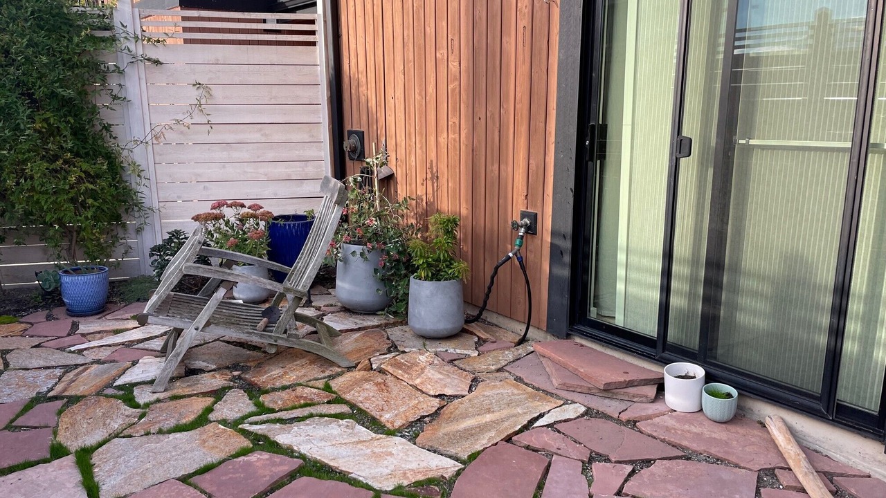 Photo of Patio Balcony in West Seattle