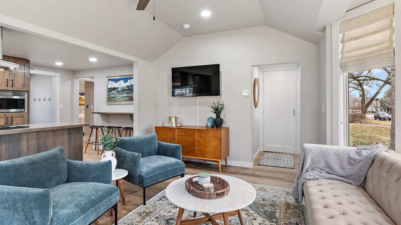 Photo of Livingroom in North End